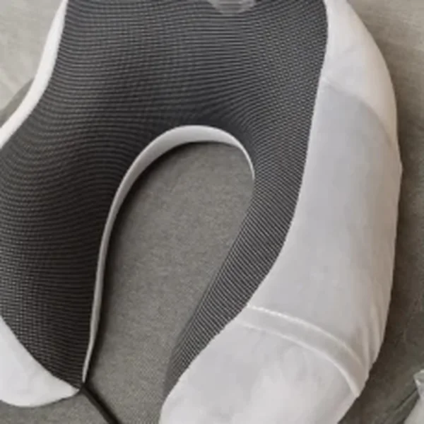 Cradleform travel pillow photographed by Isabel C.