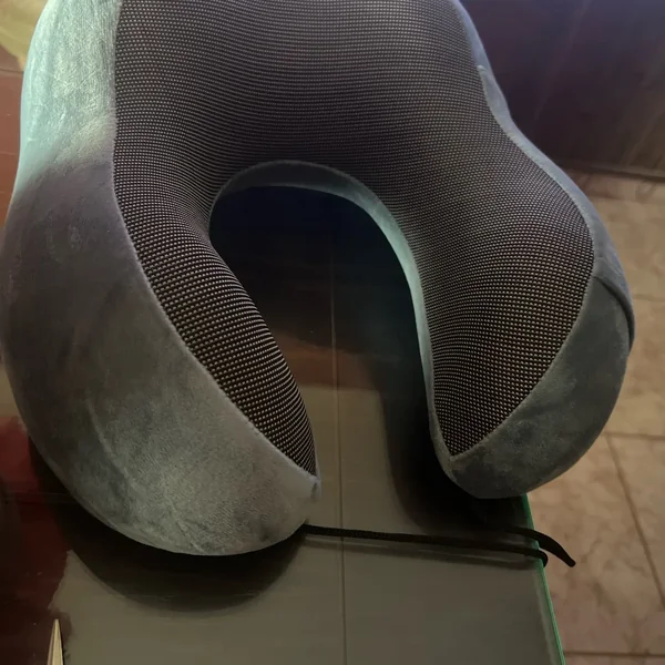 Cradleform travel pillow photographed by Carmen R.